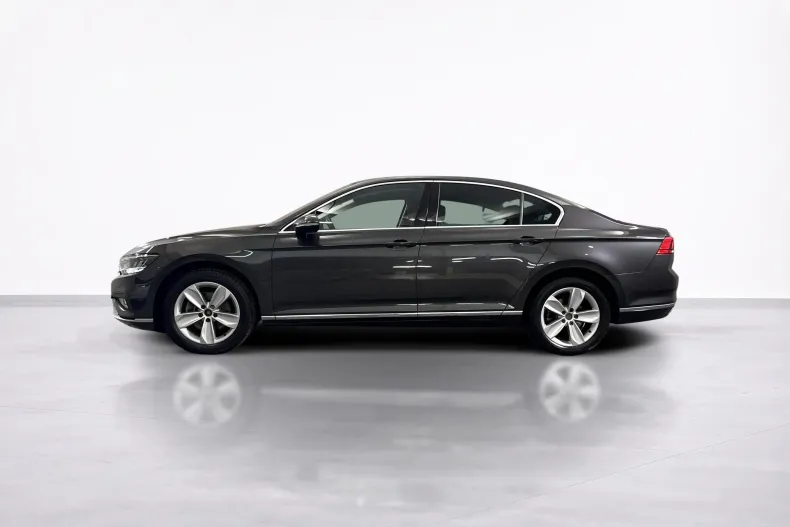 Volkswagen Passat din 2021 cu 52.798 km - oferta VOL233957 - foto 2