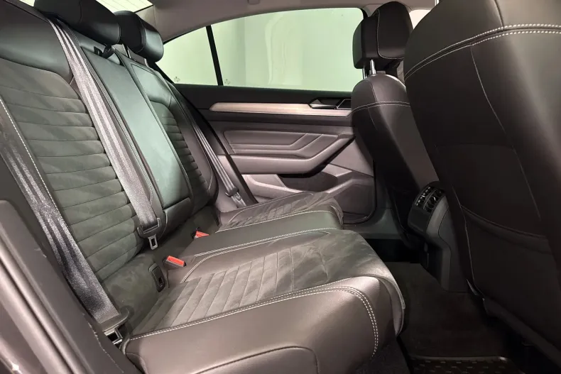 Volkswagen Passat din 2021 cu 52.798 km - oferta VOL233957 - foto 12