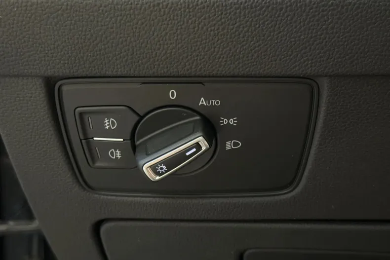 Volkswagen Passat din 2021 cu 52.798 km - oferta VOL233957 - foto 14