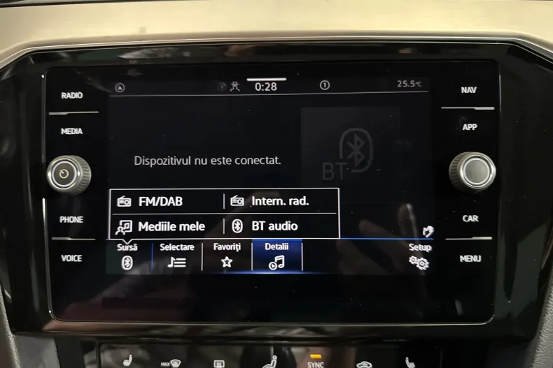 Volkswagen Passat din 2021 cu 52.798 km - oferta VOL233957 - foto 19