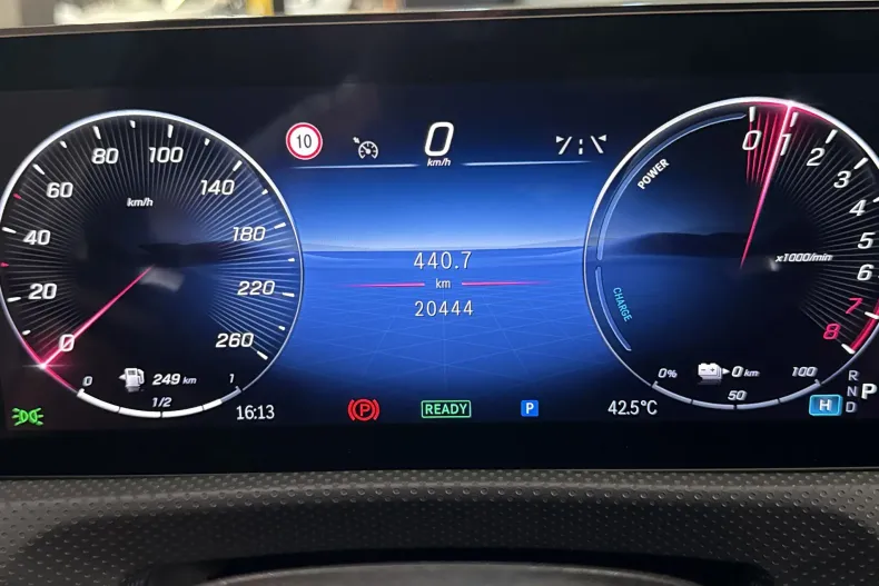 Mercedes-Benz CLA 250 (Clasa CLA) din 2025 cu 20.444 km - oferta MER233958 - foto 10