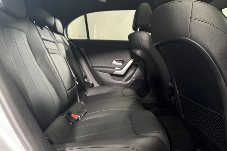 Mercedes-Benz A 180 (Clasa A) din 2025 cu 5.298 km - oferta MER233961 - foto 12