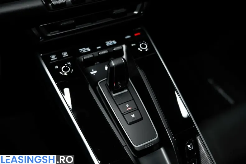 Porsche 911 din 2024 cu 5.600 km - oferta POR233980 - foto 6