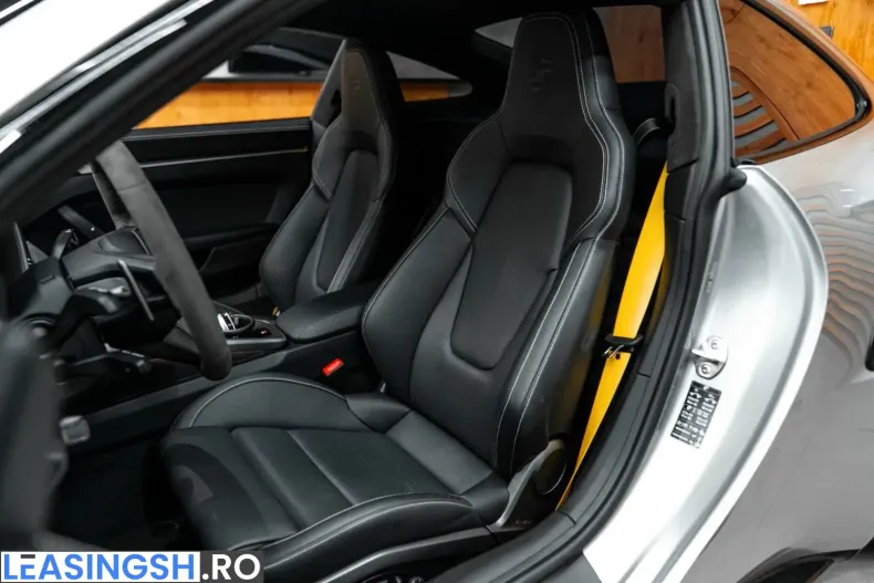Porsche 911 din 2024 cu 5.600 km - oferta POR233980 - foto 11
