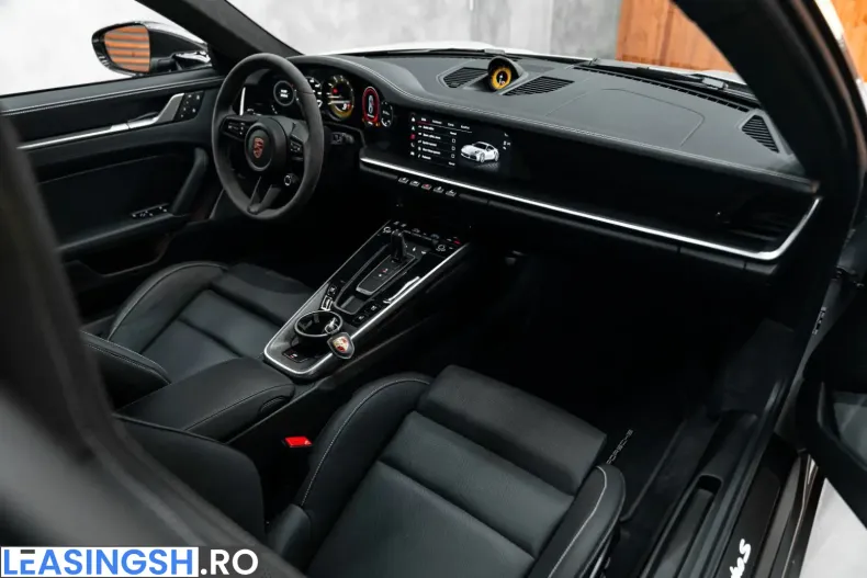 Porsche 911 din 2024 cu 5.600 km - oferta POR233980 - foto 18