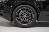 Porsche Cayenne din 2024 cu 21.700 km - oferta POR233983 - foto 4