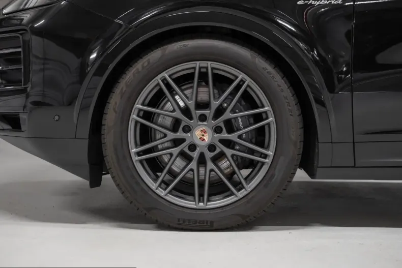 Porsche Cayenne din 2024 cu 21.700 km - oferta POR233983 - foto 4