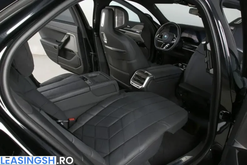 BMW 750 (Seria 7) din 2025 cu 80.990 km - oferta BMW233985 - foto 7