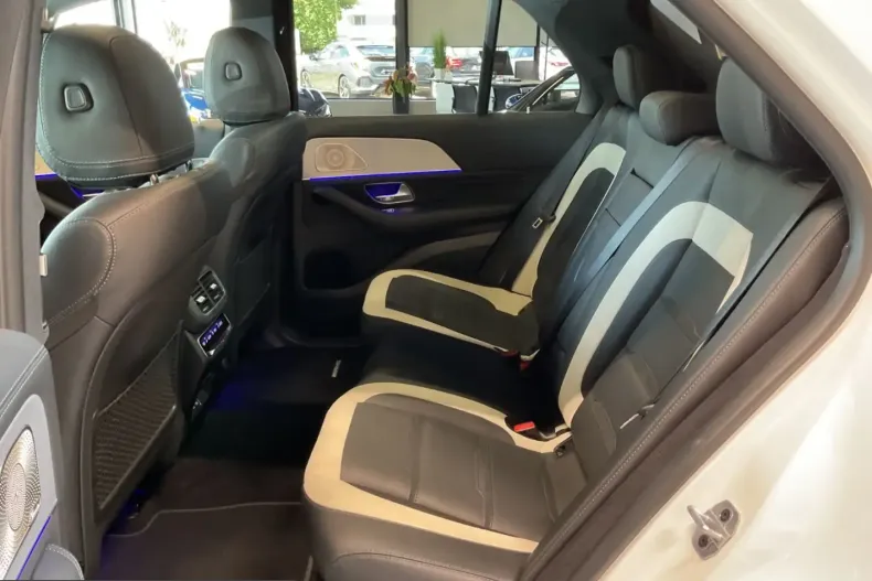 Mercedes-Benz GLE 63 AMG (Clasa GLE) din 2024 cu 19.000 km - oferta MER233988 - foto 17