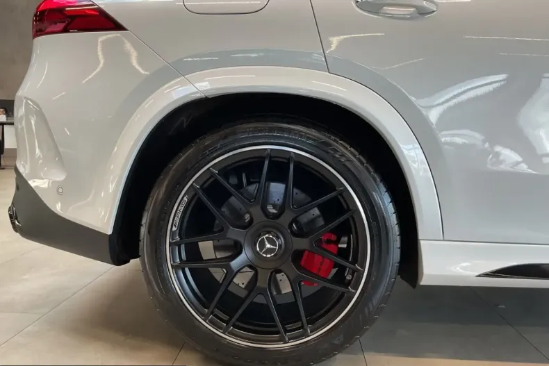 Mercedes-Benz GLE 63 AMG (Clasa GLE) din 2024 cu 19.000 km - oferta MER233988 - foto 44
