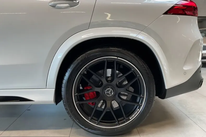 Mercedes-Benz GLE 63 AMG (Clasa GLE) din 2024 cu 19.000 km - oferta MER233988 - foto 45