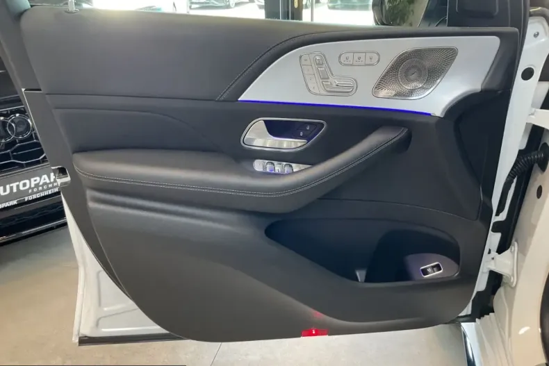 Mercedes-Benz GLE 63 AMG (Clasa GLE) din 2024 cu 19.000 km - oferta MER233988 - foto 47