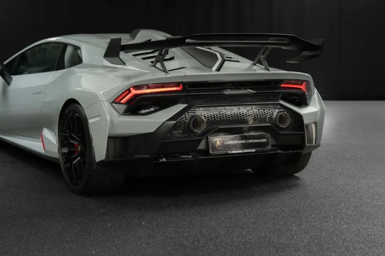 Lamborghini Huracán din 2024 cu 3.200 km - oferta LAM233994 - foto 3