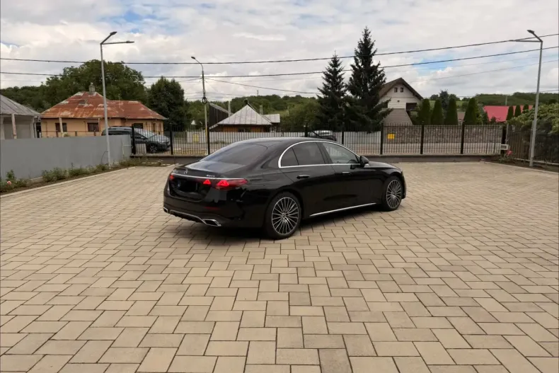 Mercedes-Benz E 300 (Clasa E) din 2025 cu 28.500 km - oferta MER233999 - foto 5