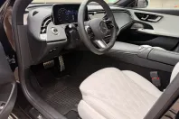 Mercedes-Benz E 300 (Clasa E) din 2025 cu 28.500 km - oferta MER233999 - foto 11