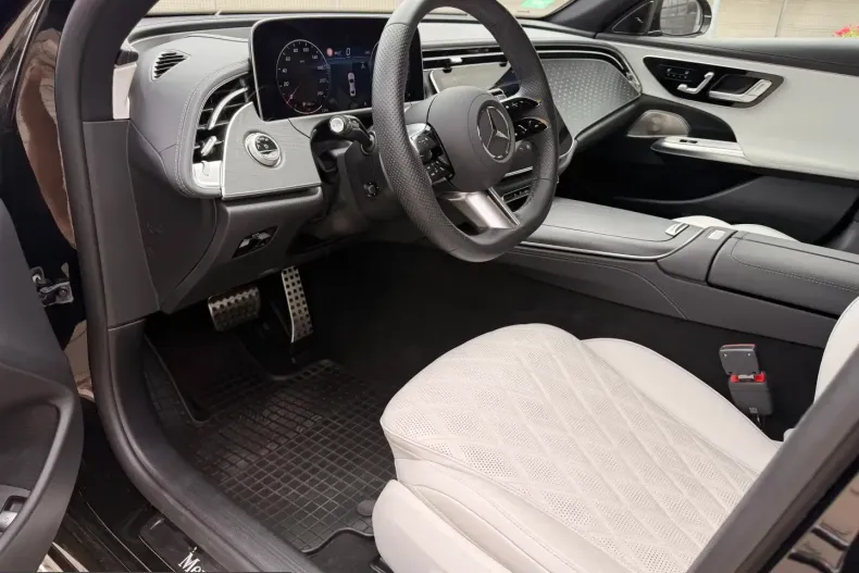 Mercedes-Benz E 300 (Clasa E) din 2025 cu 28.500 km - oferta MER233999 - foto 11