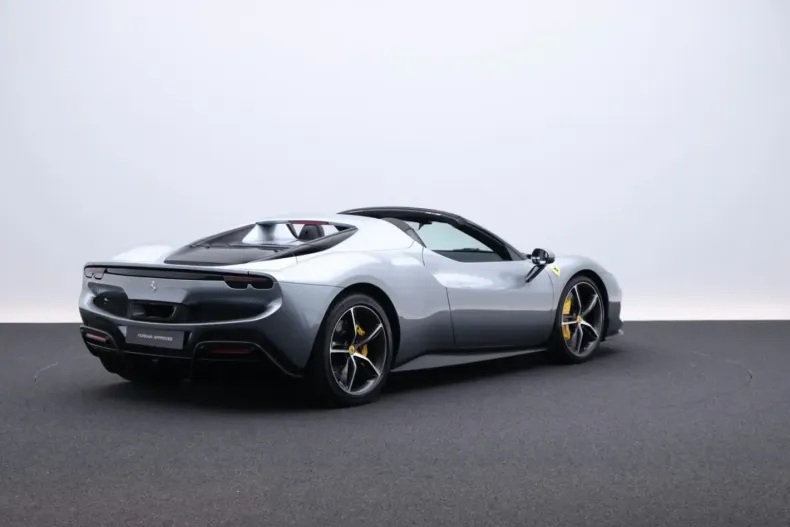 Ferrari 296 GTS din 2023 cu 5.200 km - oferta FER234004 - foto 5