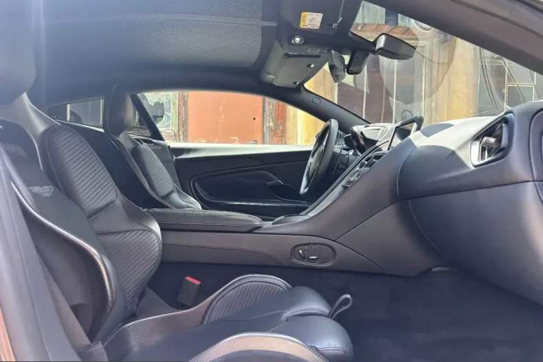 Aston Martin DBS din 2023 cu 2.996 km - oferta AST234011 - foto 5