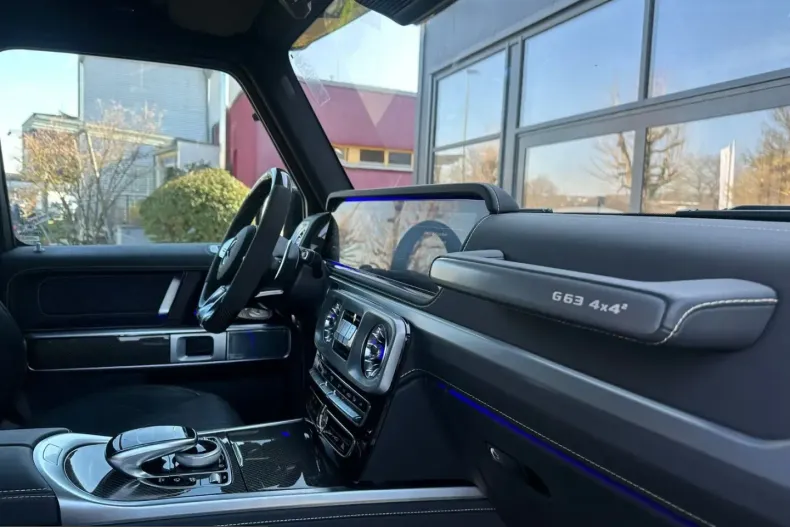 Mercedes-Benz G 63 AMG (Clasa G) din 2023 cu 8.500 km - oferta MER234012 - foto 16