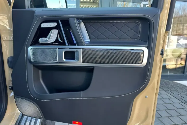 Mercedes-Benz G 63 AMG (Clasa G) din 2023 cu 8.500 km - oferta MER234012 - foto 17