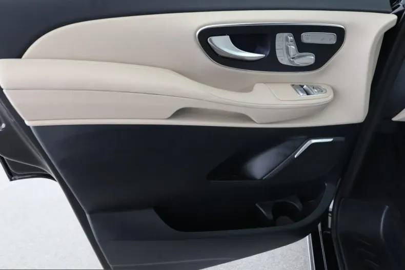 Mercedes-Benz V 300 (Clasa V) din 2025 cu 3.114 km - oferta MER234023 - foto 9