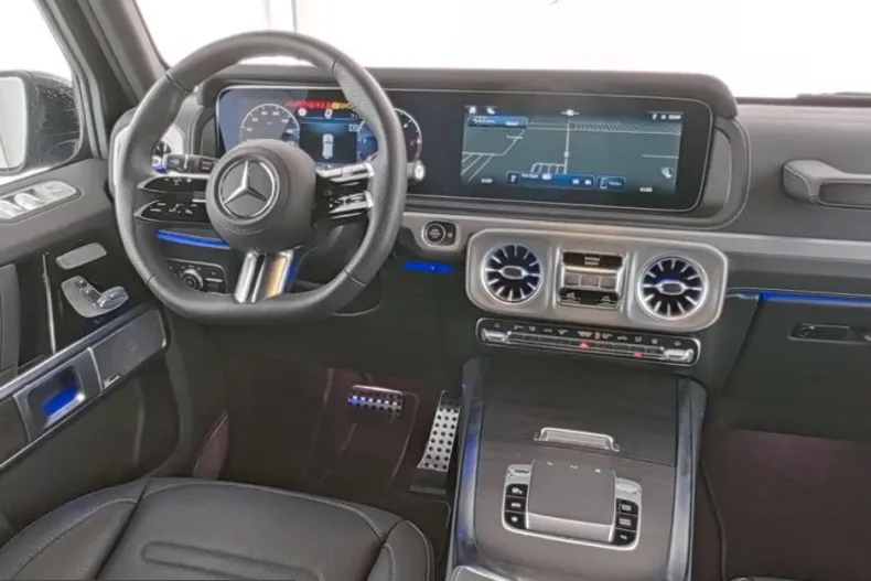 Mercedes-Benz G 450 (Clasa G) din 2025 cu 20.421 km - oferta MER234026 - foto 5
