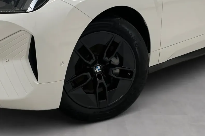 BMW iX din 2025 cu 18.710 km - oferta BMW234030 - foto 6