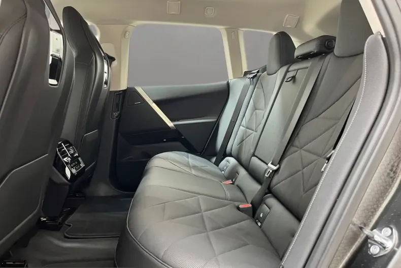 BMW iX din 2025 cu 18.710 km - oferta BMW234030 - foto 11