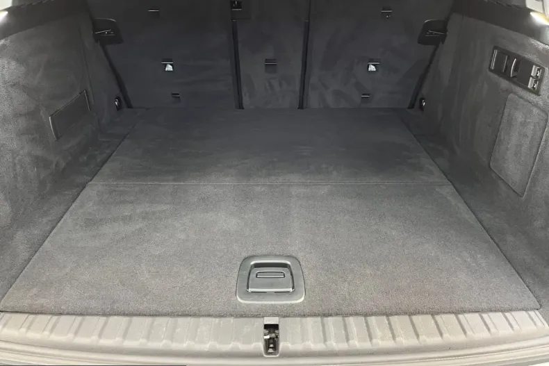 BMW iX din 2025 cu 18.710 km - oferta BMW234030 - foto 12