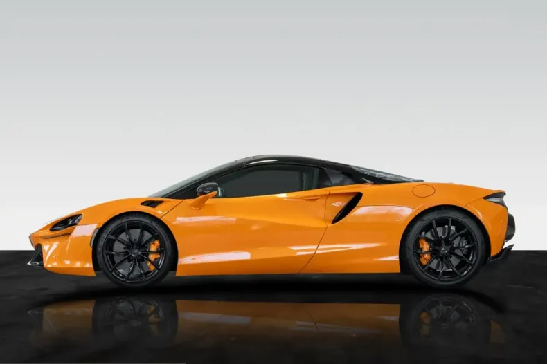 McLaren Artura din 2024 cu 29.500 km - oferta MCL234050 - foto 5