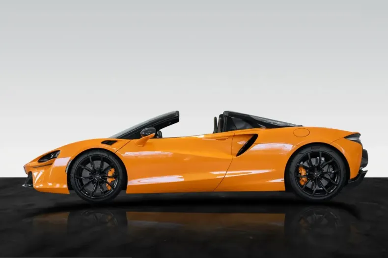 McLaren Artura din 2024 cu 29.500 km - oferta MCL234050 - foto 6