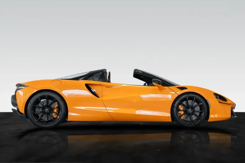 McLaren Artura din 2024 cu 29.500 km - oferta MCL234050 - foto 7