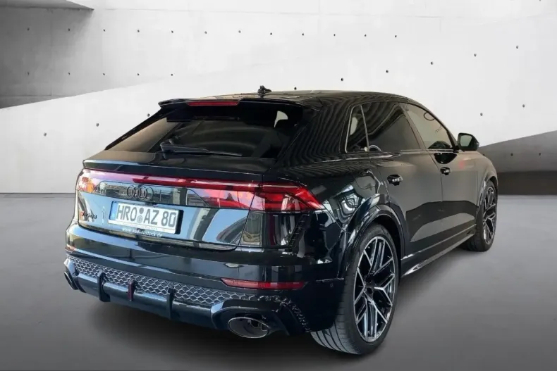 Audi RSQ8 din 2025 cu 7.000 km - oferta AUD234052 - foto 3