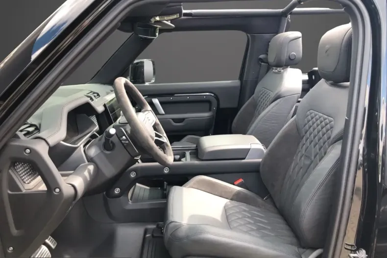 Land Rover Defender din 2024 cu 8.700 km - oferta LAN234055 - foto 13