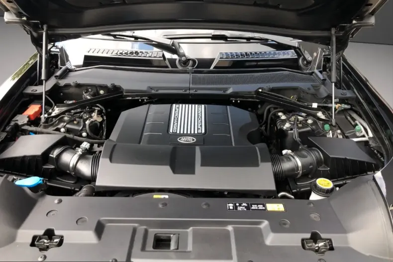 Land Rover Defender din 2024 cu 8.700 km - oferta LAN234055 - foto 23