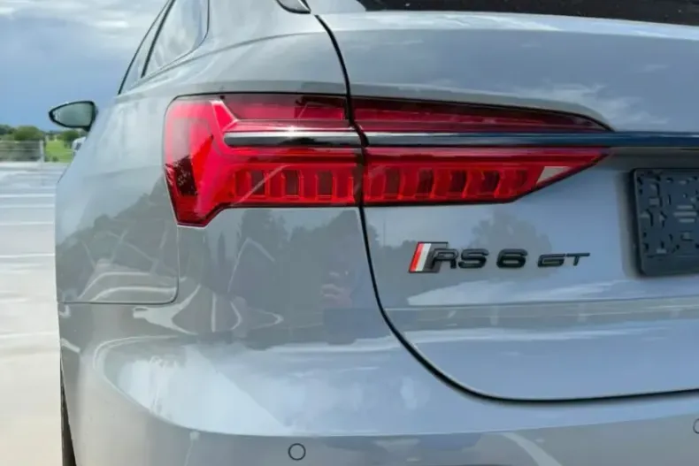 Audi RS6 din 2025 cu 9.600 km - oferta AUD234060 - foto 14