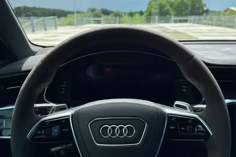 Audi RS6 din 2025 cu 9.600 km - oferta AUD234060 - foto 21