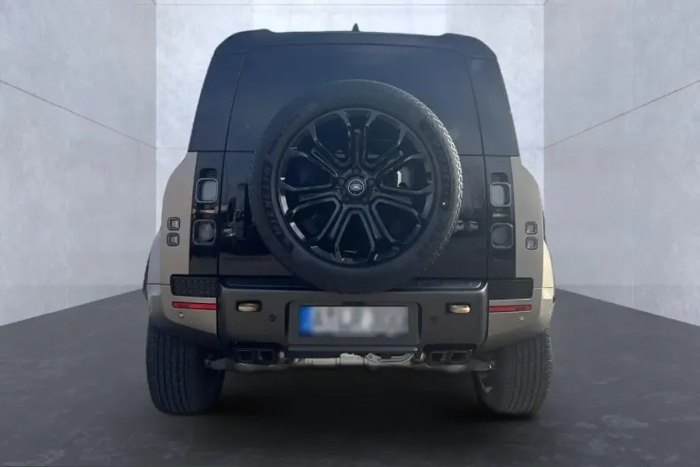 Land Rover Defender din 2025 cu 2.500 km - oferta LAN234063 - foto 6