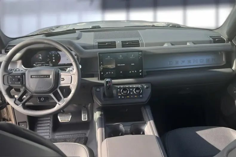 Land Rover Defender din 2025 cu 2.500 km - oferta LAN234063 - foto 15