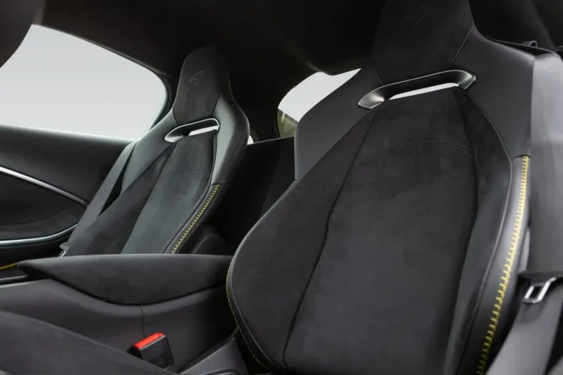 McLaren Artura din 2024 cu 7.500 km - oferta MCL234071 - foto 6