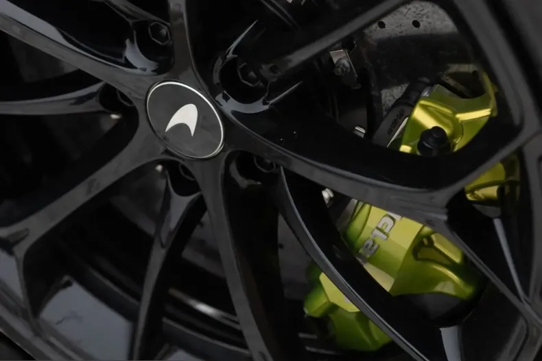 McLaren Artura din 2024 cu 7.500 km - oferta MCL234071 - foto 9