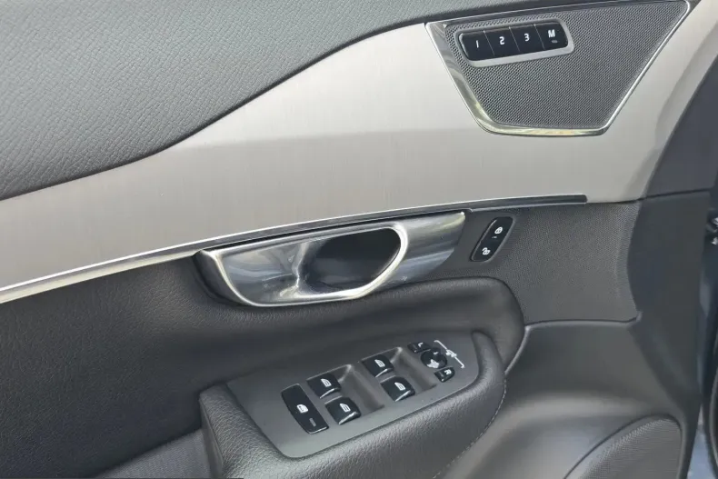 Volvo XC90 din 2021 cu 58.072 km - oferta VOL234073 - foto 7