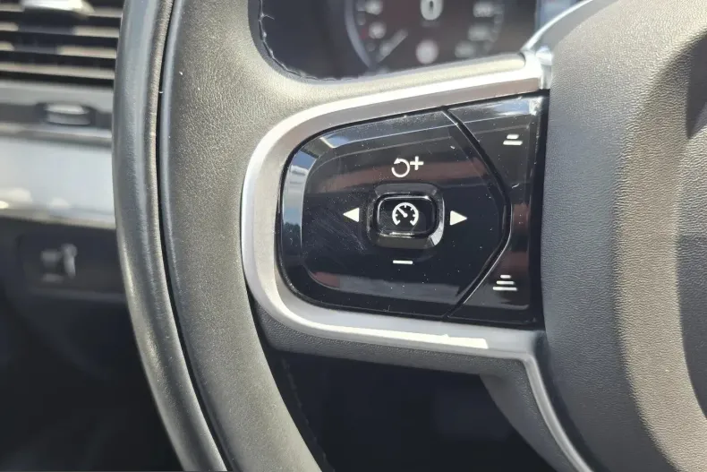 Volvo XC90 din 2021 cu 58.072 km - oferta VOL234073 - foto 10