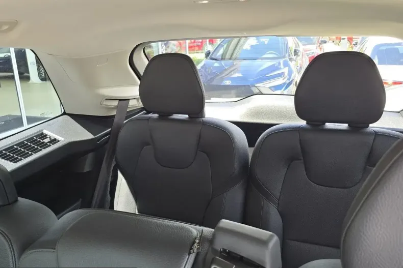 Volvo XC90 din 2021 cu 58.072 km - oferta VOL234073 - foto 19