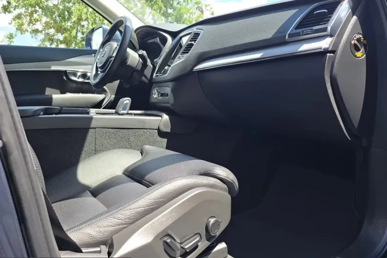 Volvo XC90 din 2021 cu 58.072 km - oferta VOL234073 - foto 21