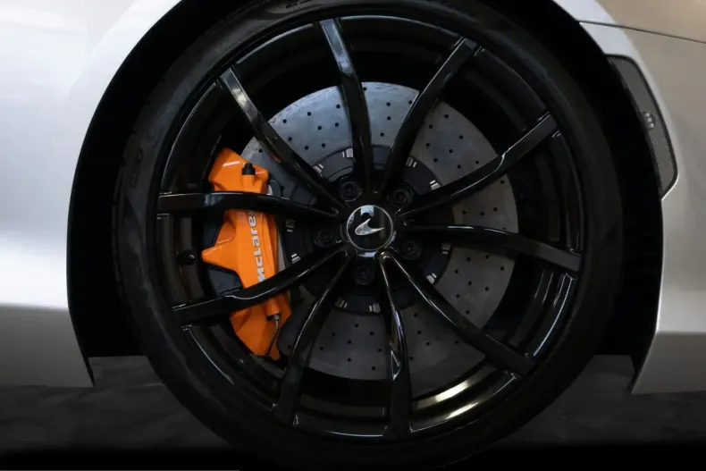 McLaren Artura din 2024 cu 5.650 km - oferta MCL234074 - foto 9