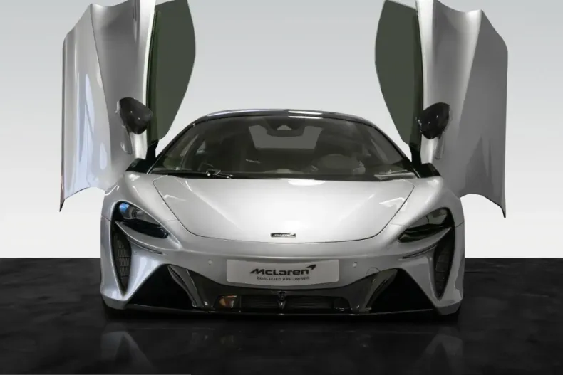 McLaren Artura din 2024 cu 5.650 km - oferta MCL234074 - foto 11