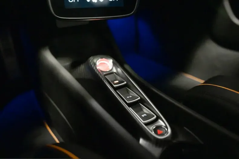 McLaren Artura din 2024 cu 5.650 km - oferta MCL234074 - foto 26