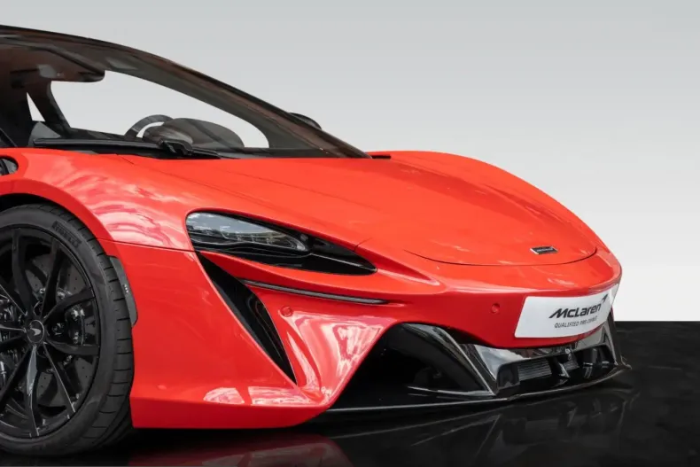 McLaren Artura din 2024 cu 6.900 km - oferta MCL234087 - foto 15