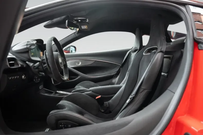 McLaren Artura din 2024 cu 6.900 km - oferta MCL234087 - foto 17